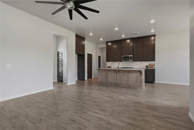 9224 Rolling Oaks, Noble, OK 73068