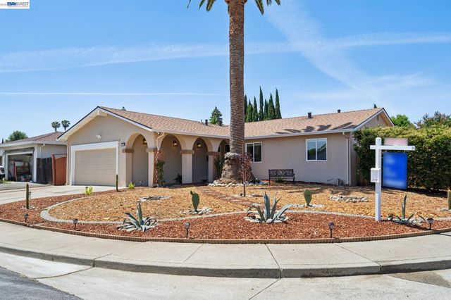 2800 Seville Cir, Antioch, CA 94509