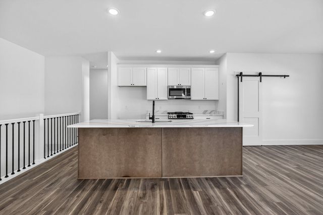 6873 Genesis Way, Bettendorf, IA 52772