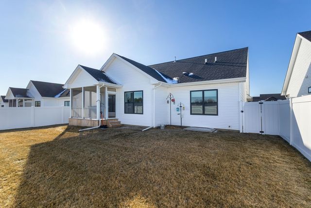 6873 Genesis Way, Bettendorf, IA 52772