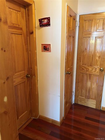 223-24 65 Ave A, Bayside, NY 11364