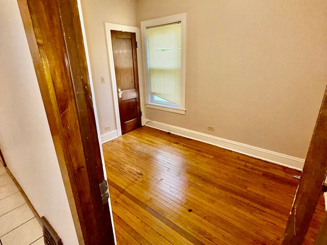 7618 S Rhodes Avenue, Chicago, IL 60619
