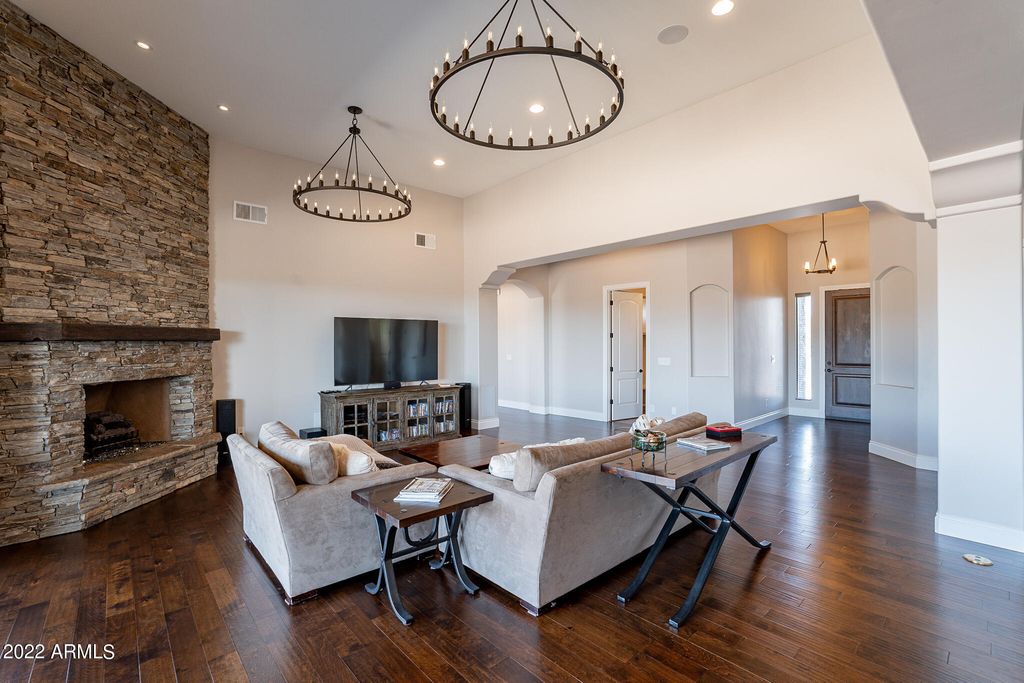 Image 15 of property listing at 28304 N 141ST Way, Scottsdale, AZ 85262