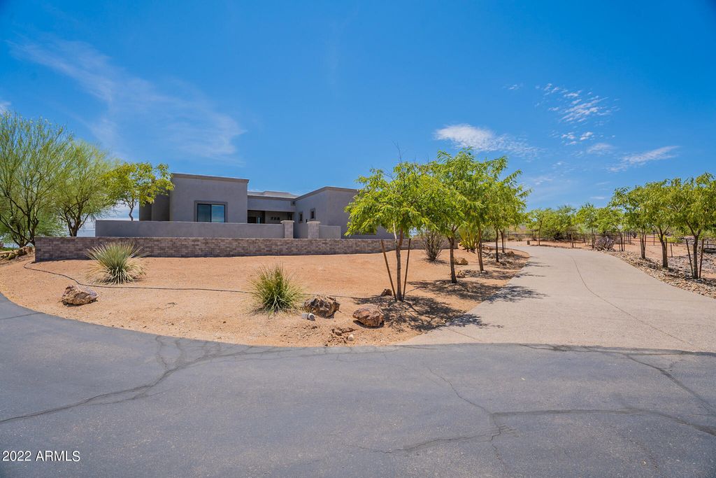 Image 3 of property listing at 28304 N 141ST Way, Scottsdale, AZ 85262