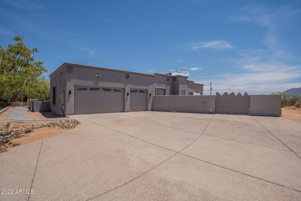 Image 5 of property listing at 28304 N 141ST Way, Scottsdale, AZ 85262