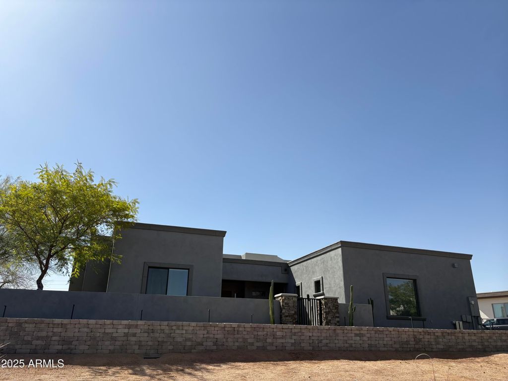Image 6 of property listing at 28304 N 141ST Way, Scottsdale, AZ 85262