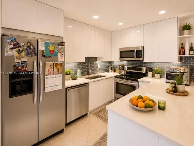 9954 NW 6th Pl, Plantation, FL 33324