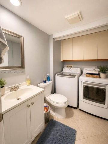 9954 NW 6th Pl, Plantation, FL 33324