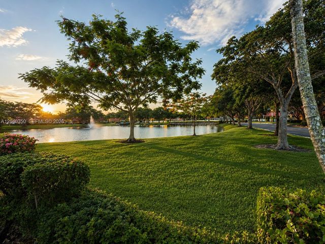 9954 NW 6th Pl, Plantation, FL 33324