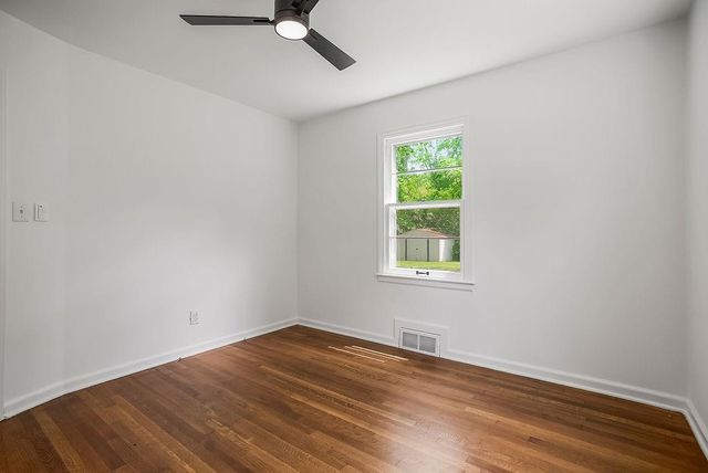 616 S Lee Avenue, Olathe, KS 66061