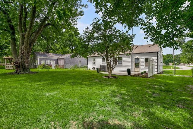 616 S Lee Avenue, Olathe, KS 66061
