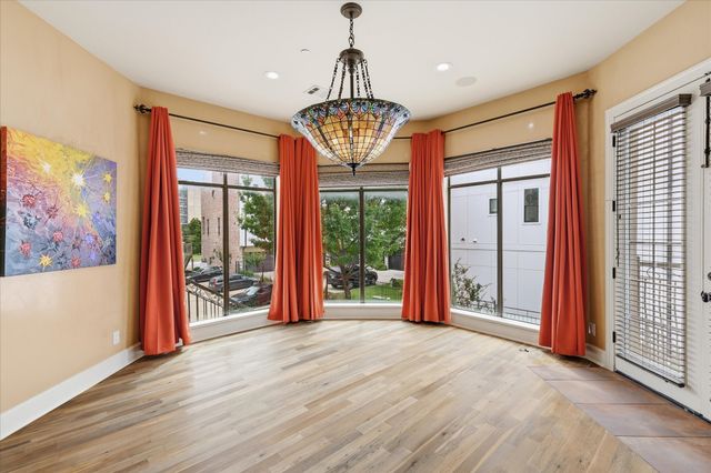 410 Mills Street, Fort Worth, TX 76102