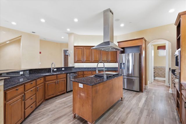 410 Mills Street, Fort Worth, TX 76102