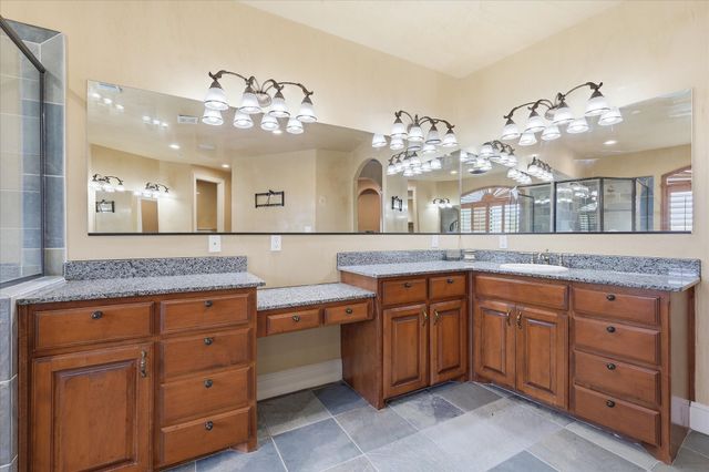 410 Mills Street, Fort Worth, TX 76102