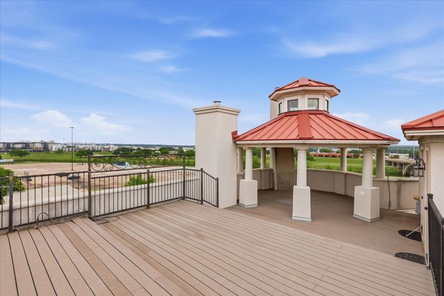 410 Mills Street, Fort Worth, TX 76102
