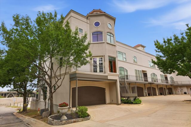 410 Mills Street, Fort Worth, TX 76102
