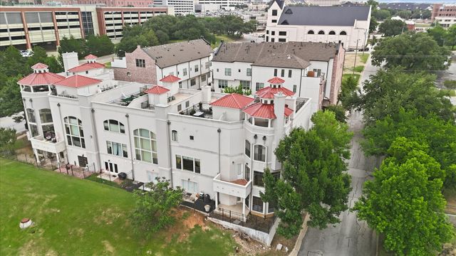 410 Mills Street, Fort Worth, TX 76102