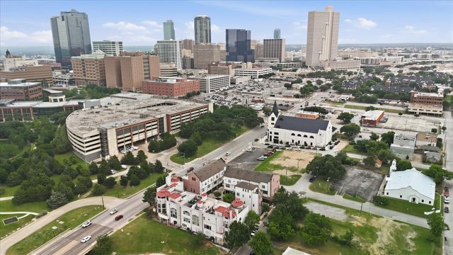 410 Mills Street, Fort Worth, TX 76102