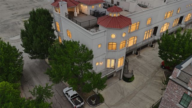 410 Mills Street, Fort Worth, TX 76102