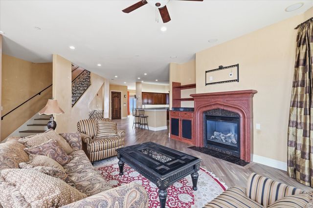 410 Mills Street, Fort Worth, TX 76102