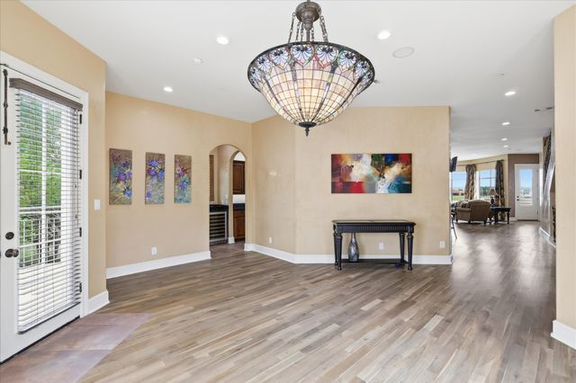 410 Mills Street, Fort Worth, TX 76102