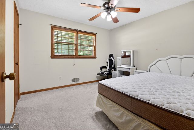 205 Dunwoody Circle, Griffin, GA 30223
