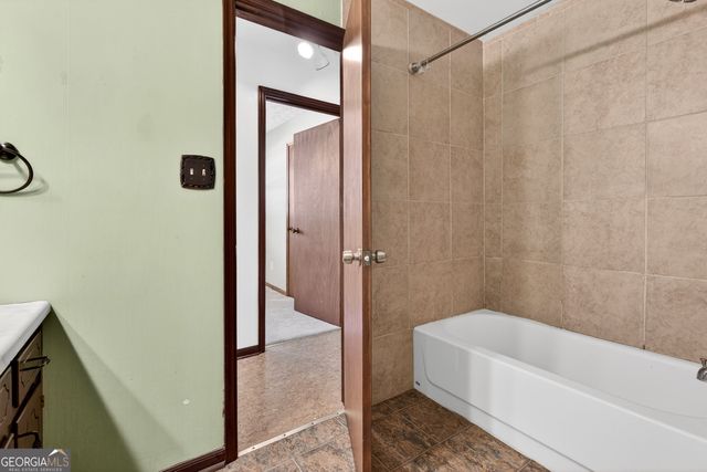 205 Dunwoody Circle, Griffin, GA 30223