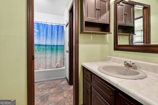 205 Dunwoody Circle, Griffin, GA 30223