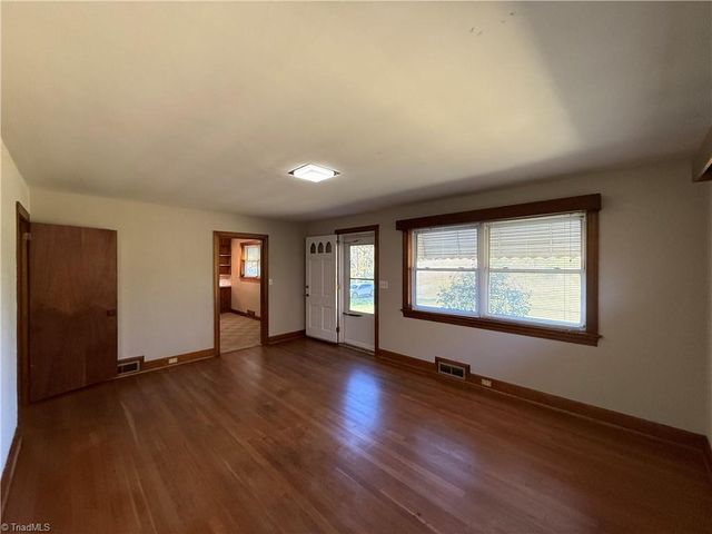 3241 Harper Road, Clemmons, NC 27012