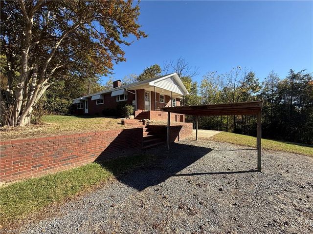 3241 Harper Road, Clemmons, NC 27012