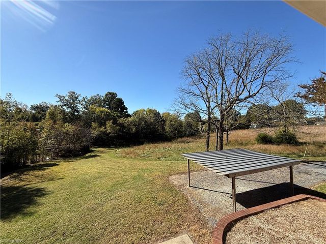 3241 Harper Road, Clemmons, NC 27012