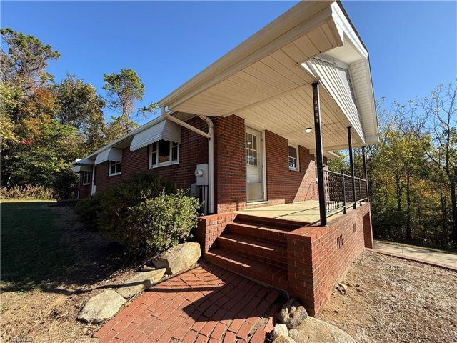 3241 Harper Road, Clemmons, NC 27012