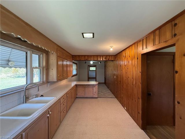 3241 Harper Road, Clemmons, NC 27012