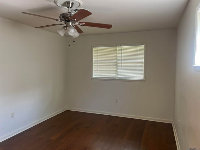 8082 Sholar Dr, Baton Rouge, LA 70809