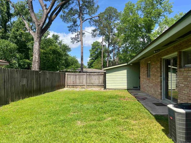 8082 Sholar Dr, Baton Rouge, LA 70809