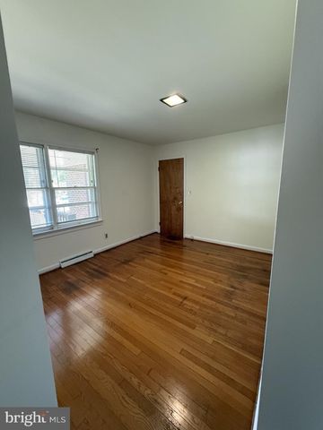 1316 STAFFORD AVE, Fredericksburg, VA 22401
