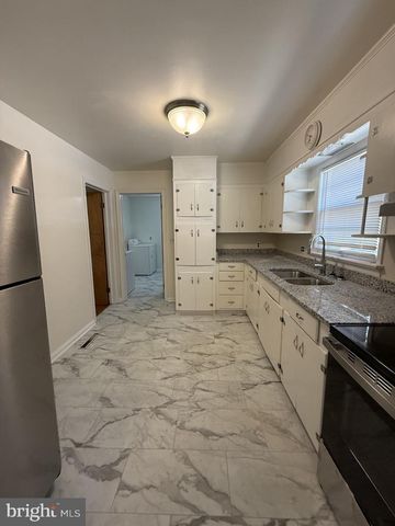 1316 STAFFORD AVE, Fredericksburg, VA 22401