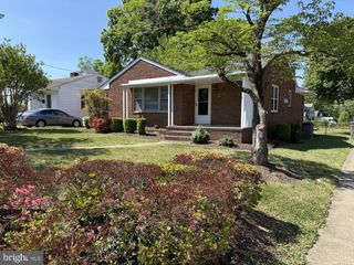 1316 STAFFORD AVE, Fredericksburg, VA 22401