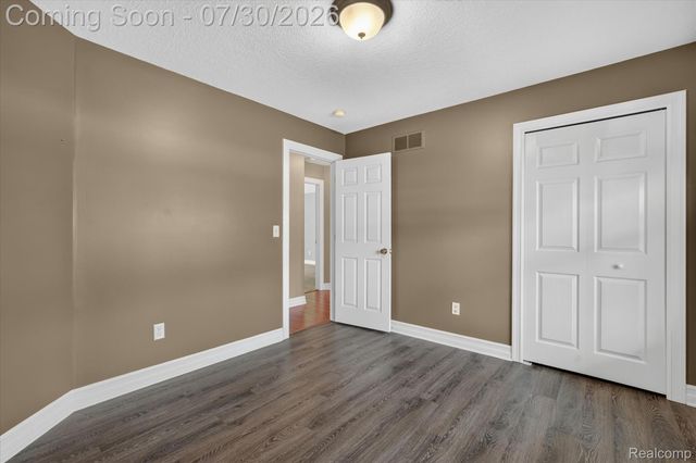 9161 Pine Walk Pass, Argentine Township, MI 48451