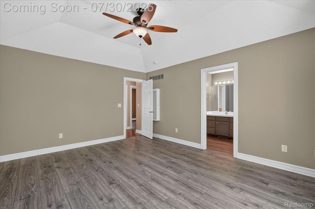 9161 Pine Walk Pass, Argentine Township, MI 48451