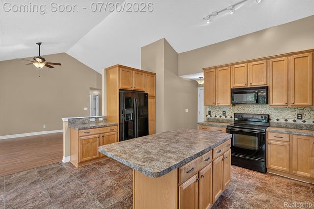 9161 Pine Walk Pass, Argentine Township, MI 48451