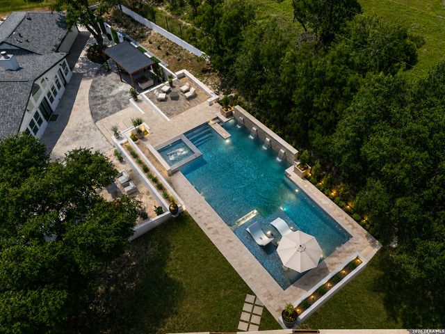 311 E WOODLAKE DR, San Antonio, TX 78229