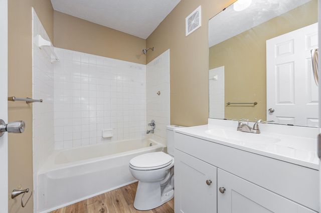 2484 Venetian Way, Burlington, KY 41005