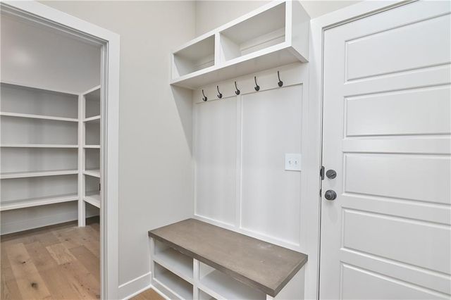 24621 W 60th Terrace, Shawnee, KS 66226