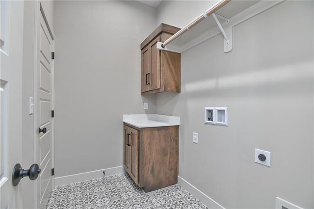 24621 W 60th Terrace, Shawnee, KS 66226