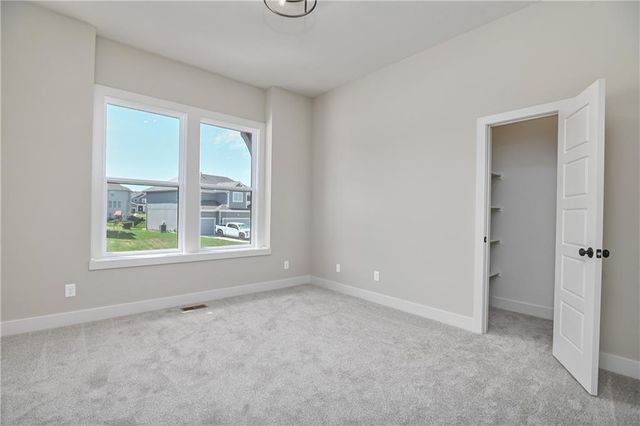 24621 W 60th Terrace, Shawnee, KS 66226