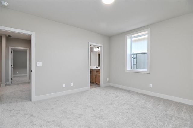 24621 W 60th Terrace, Shawnee, KS 66226