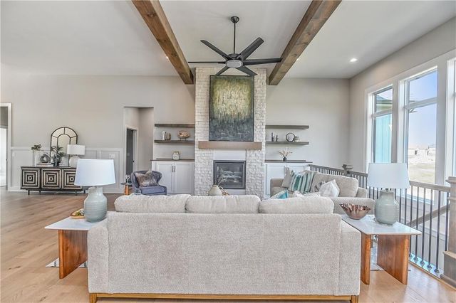 24621 W 60th Terrace, Shawnee, KS 66226