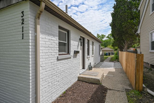 3211 GEORGE Street, Franklin Park, IL 60131
