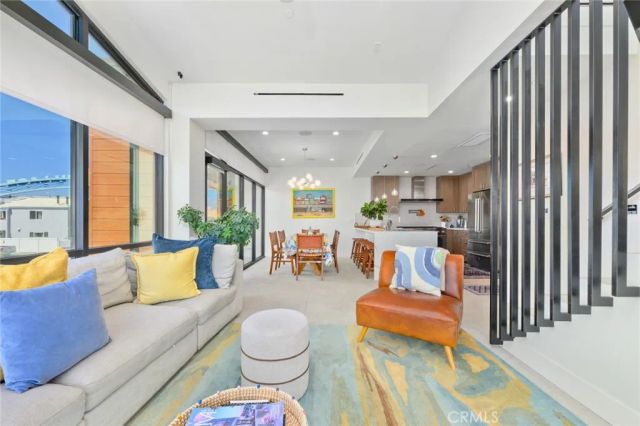 500 E Balboa Boulevard, Newport Beach, CA 92661